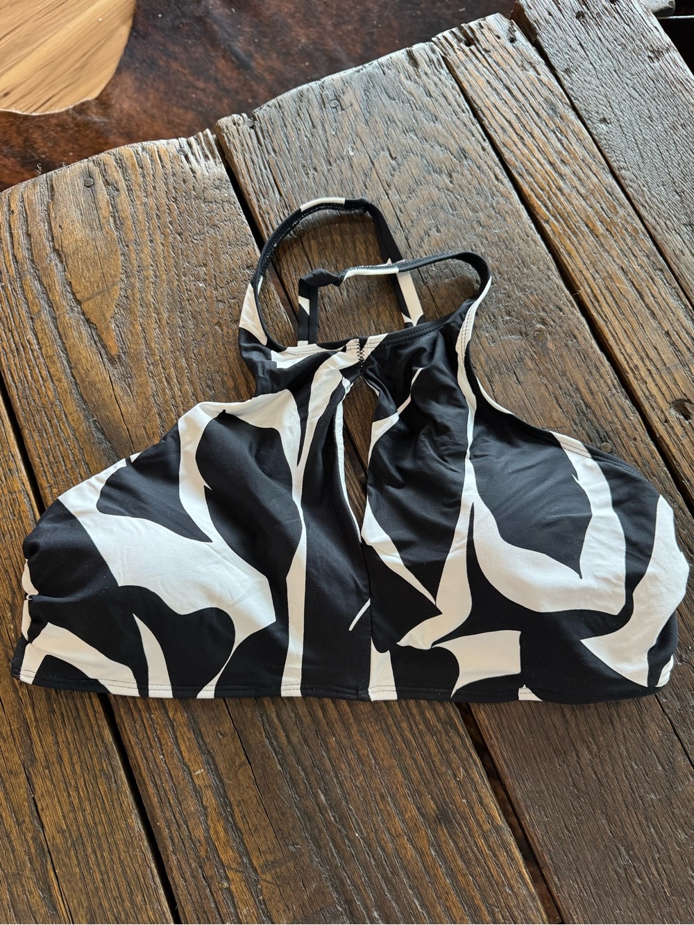 Mynah Black & White Bikini Top Swimsuit Abstract Key Hole Size XL Swim
